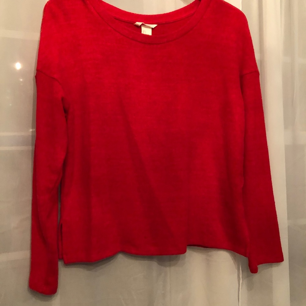 Red simple shirt